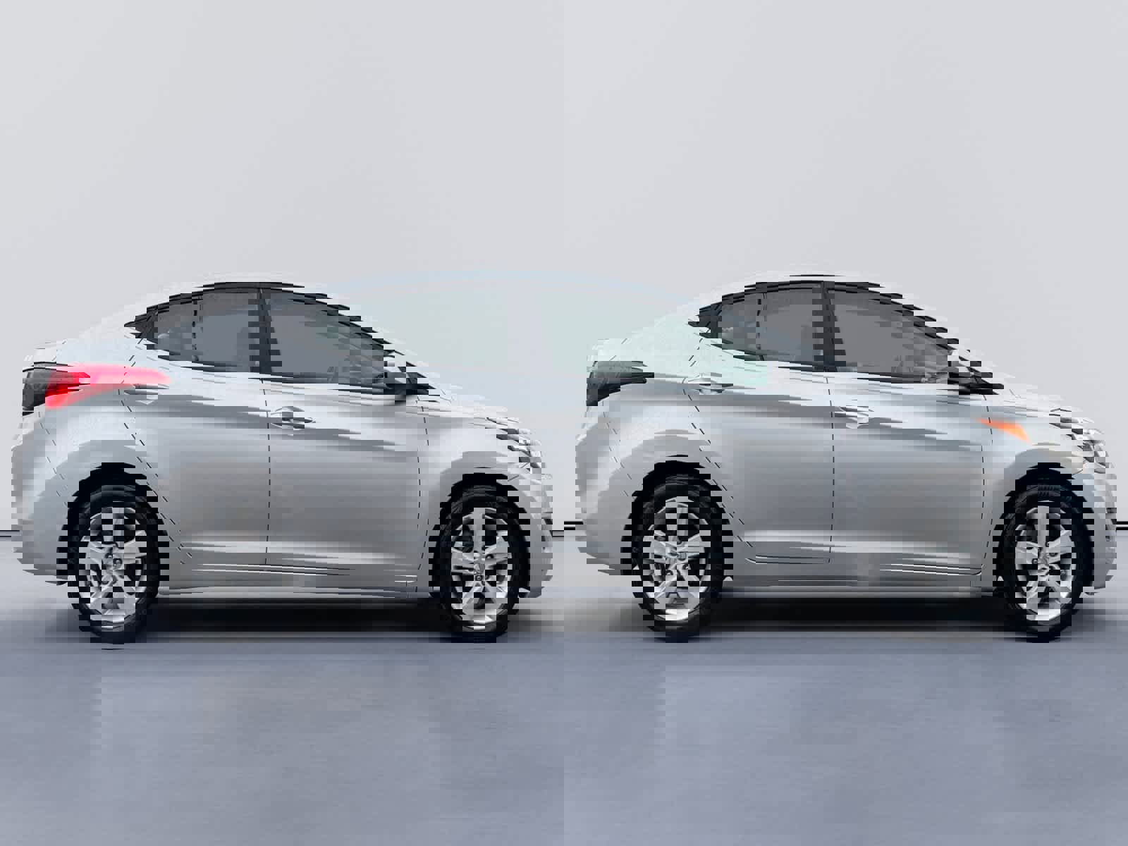 Used 2011 Hyundai Elantra GLS w/ Navigation Pkg 4 video 2