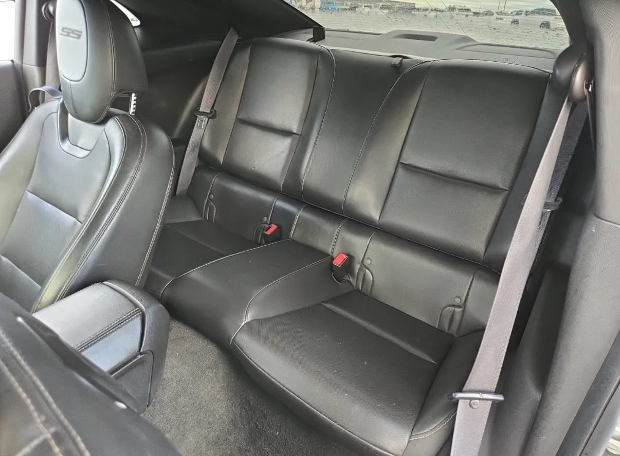 Used 2011 Chevrolet Camaro SS RWD image 9