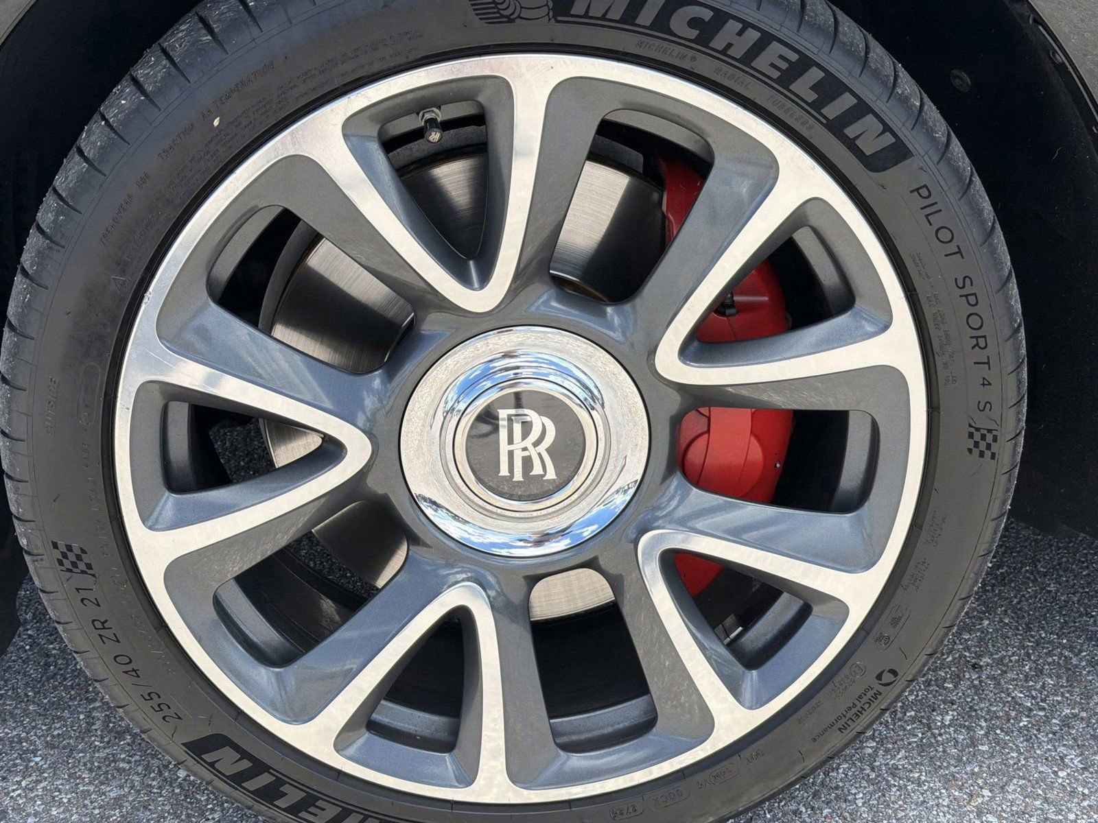 Used 2020 Rolls-Royce Wraith image 11