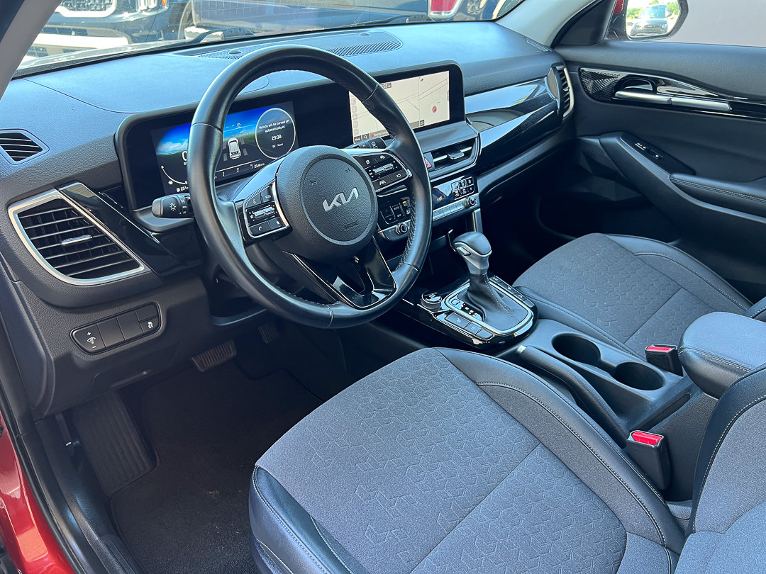Used 2024 Kia Seltos X-Line AWD/4WD image 14