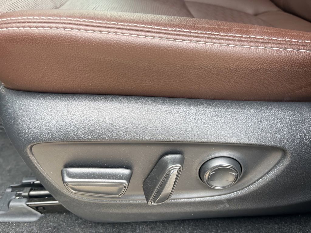 Used 2025 Toyota Land Cruiser w/ Premium Package image 11