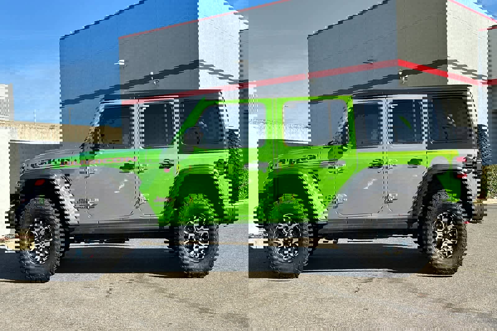 Used 2018 Jeep Wrangler Unlimited Rubicon image 9