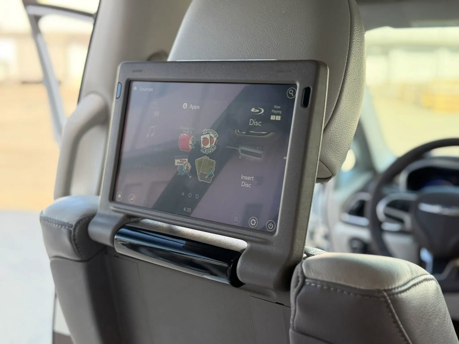 Used 2017 Chrysler Pacifica Touring-L Plus image 33