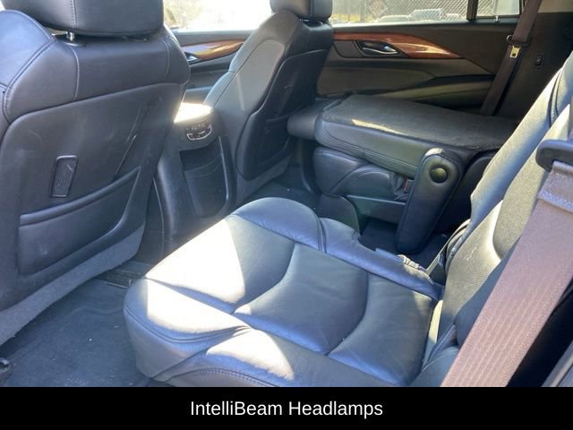 Used 2016 Cadillac Escalade Luxury image 11