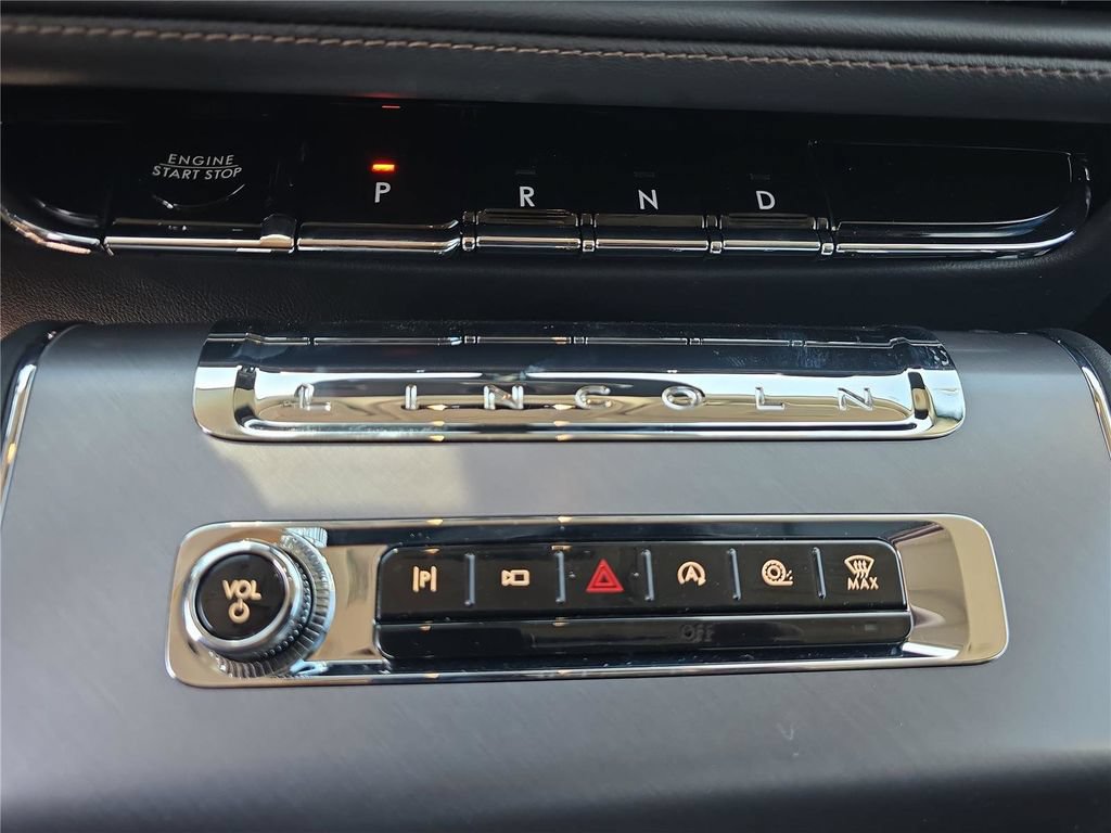 New 2026 Lincoln Aviator 2WD image 16