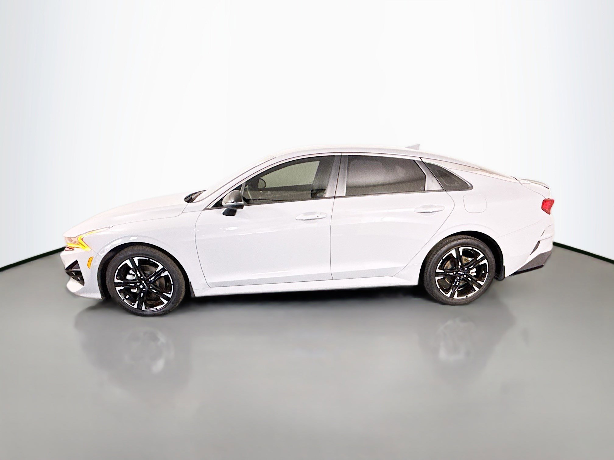 Used 2023 Kia K5 GT-Line w/ GT-Line Premium Package FWD image 6