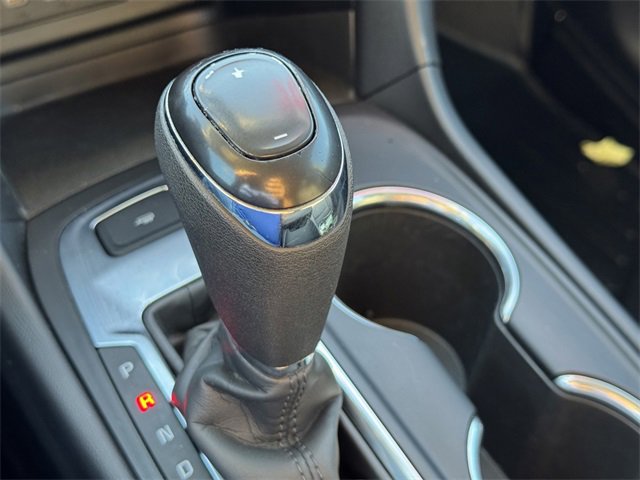 Used 2020 Chevrolet Equinox LT w/ Midnight Edition image 14