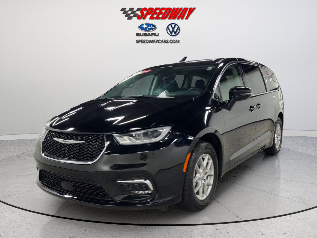 Used 2024 Chrysler Pacifica Touring-L FWD image 12