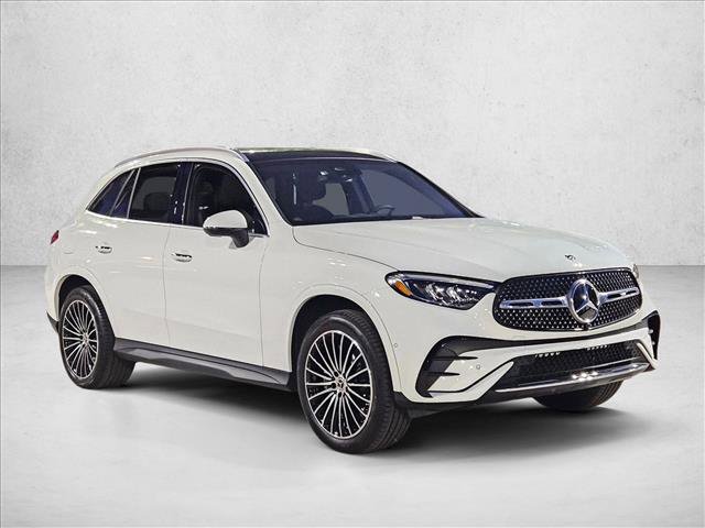 Used 2026 Mercedes-Benz GLC 350e 4MATIC image 3