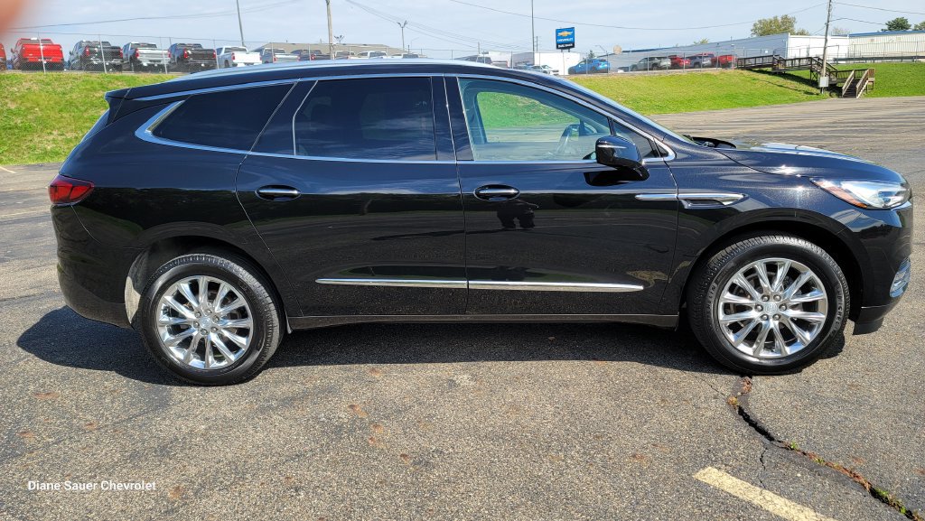 Used 2021 Buick Enclave Essence w/ Sound and Sites Package AWD/4WD image 14