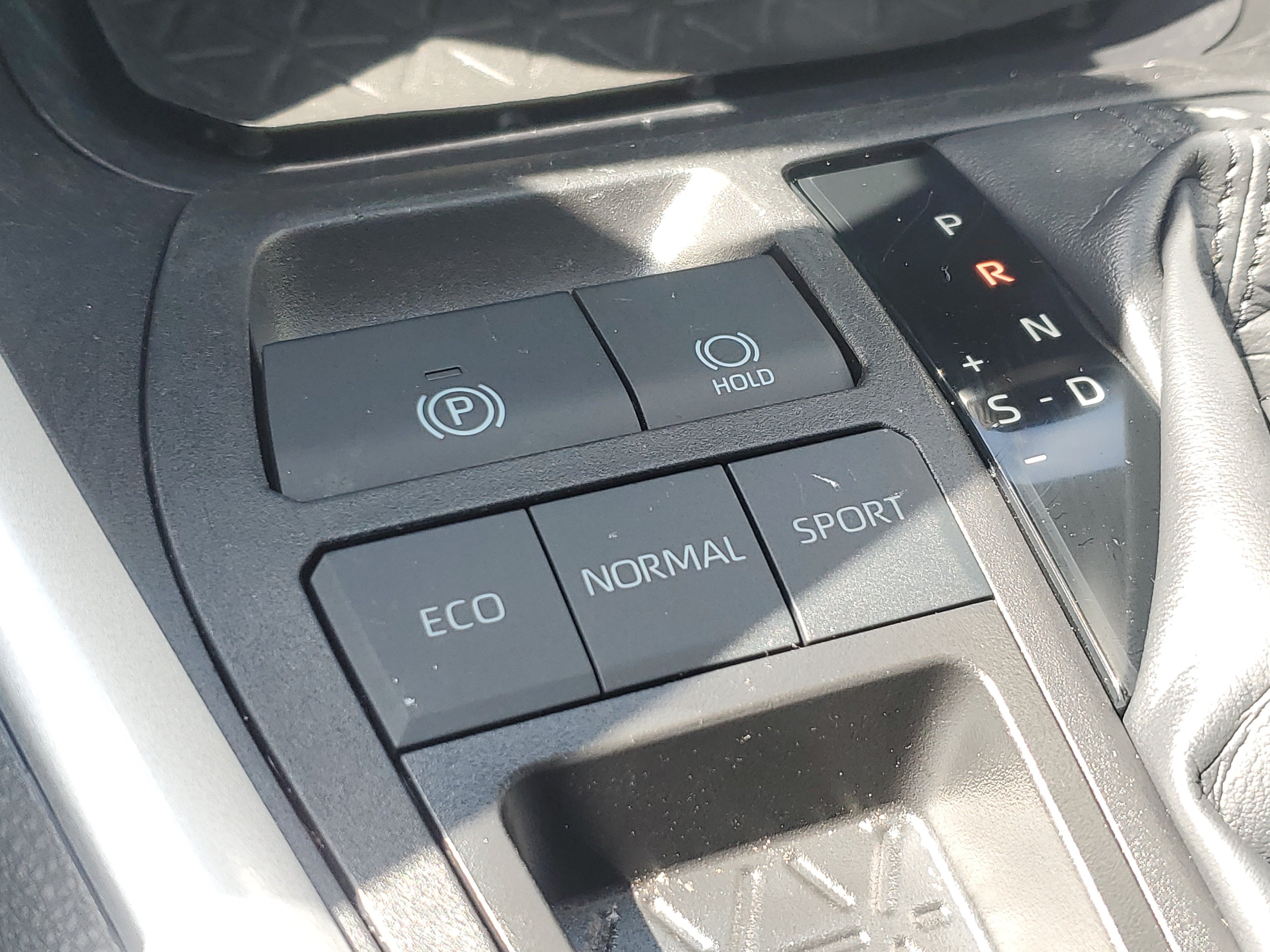 Used 2025 Toyota RAV4 XLE Premium w/ Weather Package FWD image 31
