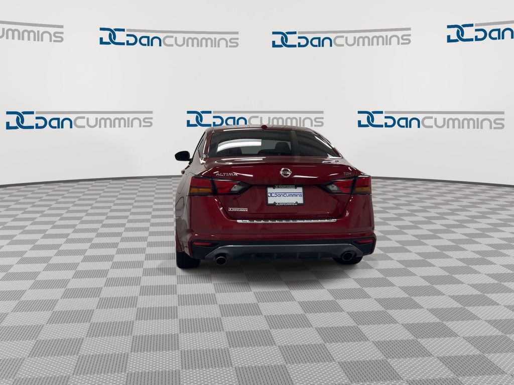 Used 2022 Nissan Altima 2.5 SR FWD image 7