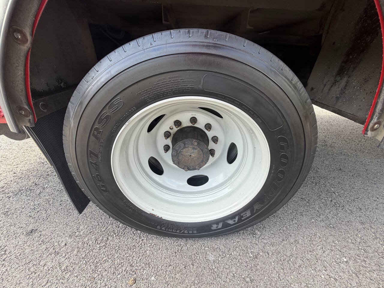 Used 2009 Ford F550 4x4 Regular Cab Super Duty image 55