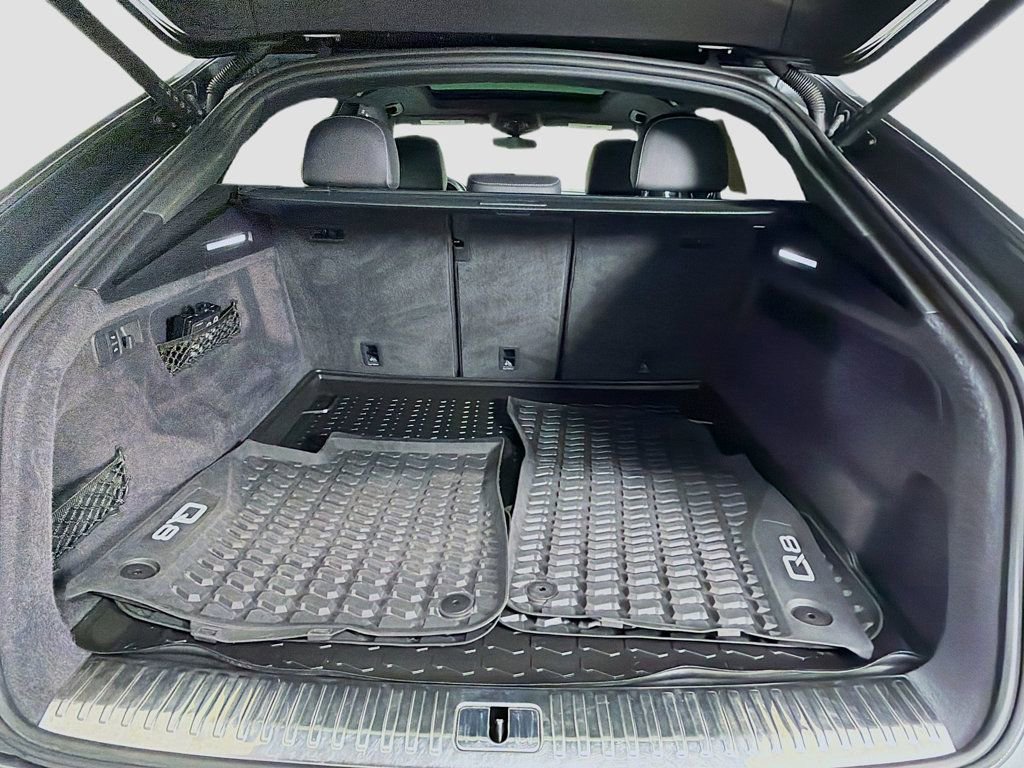 Used 2023 Audi Q8 Prestige image 29