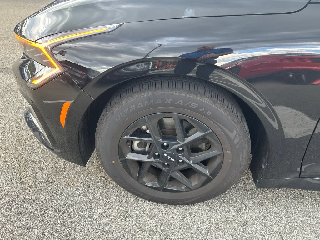 Certified 2025 Kia K5 LXS FWD image 4