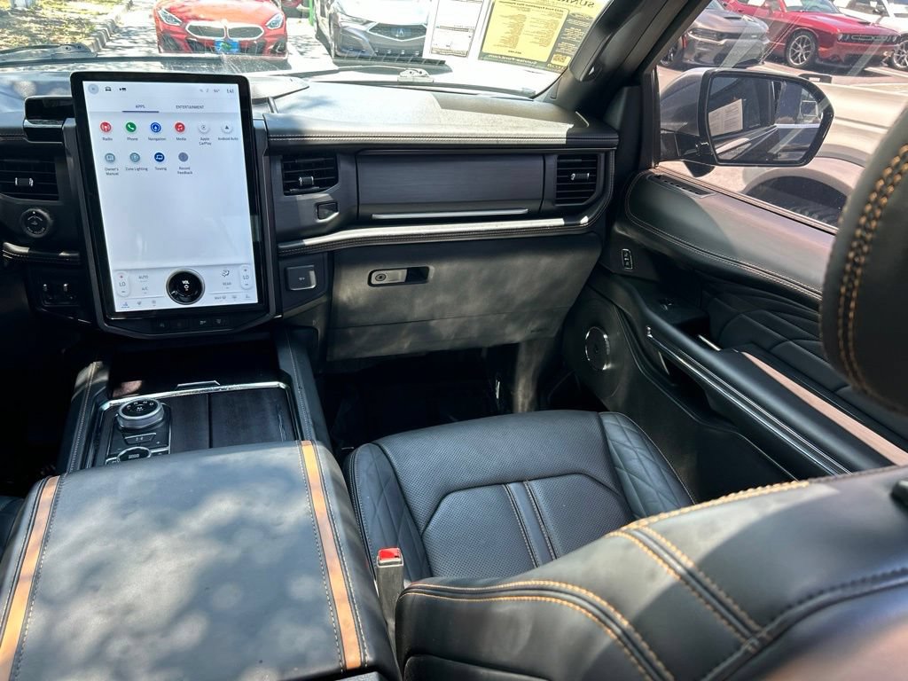 Used 2023 Ford Expedition Max Platinum AWD/4WD image 11