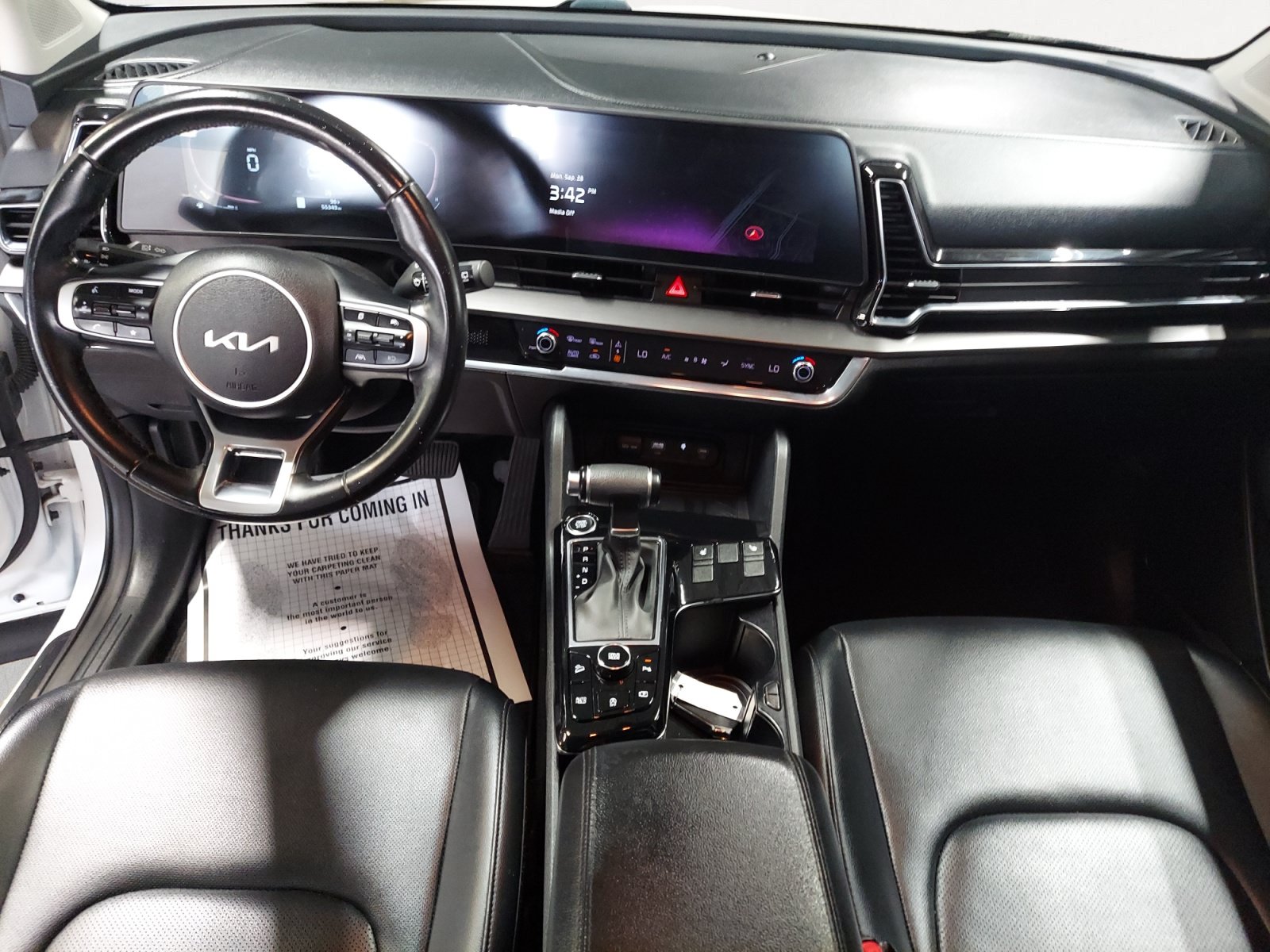 Used 2023 Kia Sportage EX FWD image 3