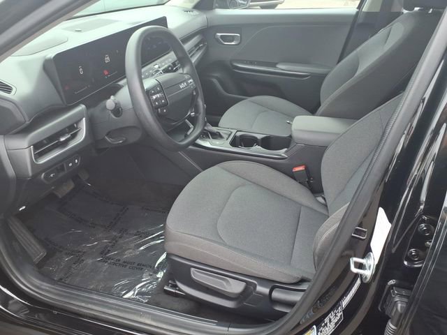 Used 2025 Kia K4 LXS image 11