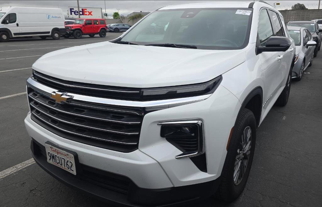 Used 2024 Chevrolet Traverse LT
