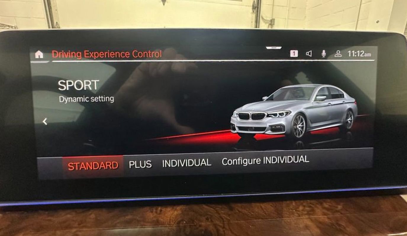 Used 2020 BMW 540i xDrive w/ Executive Package image 24