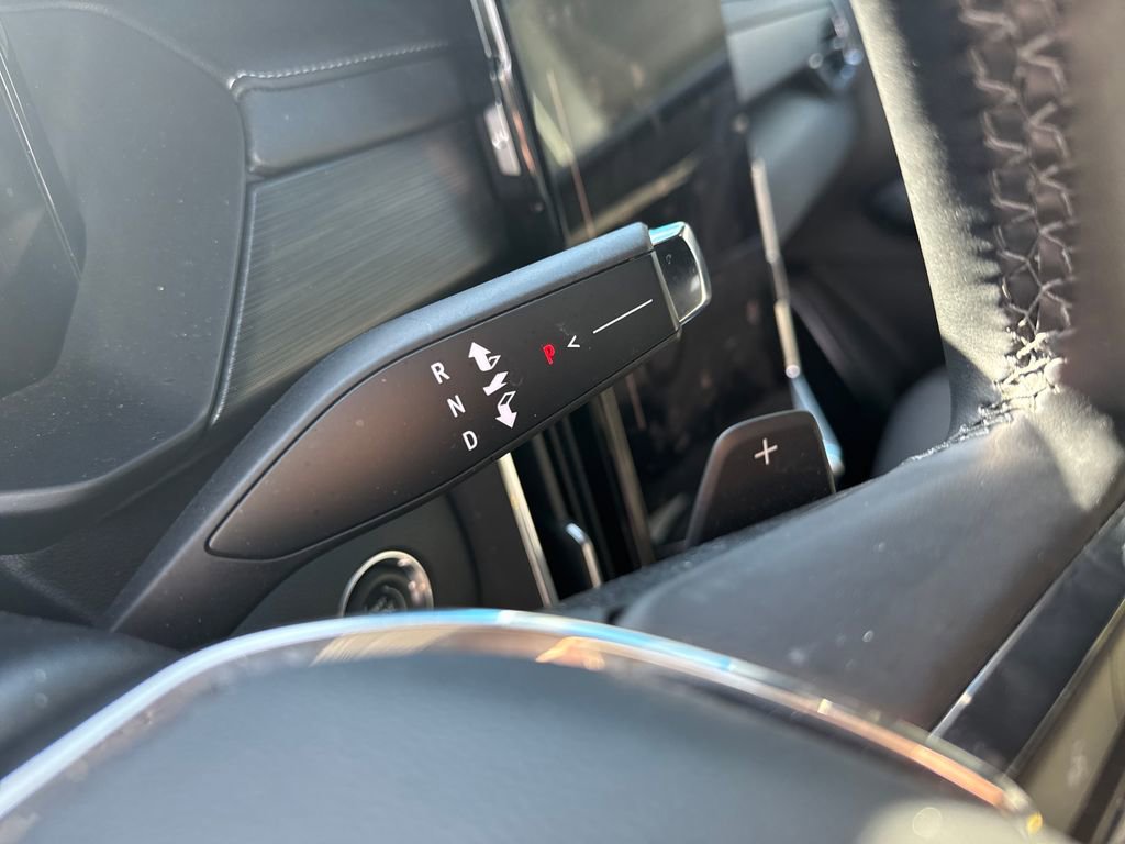 Used 2025 GMC Acadia Elevation image 25