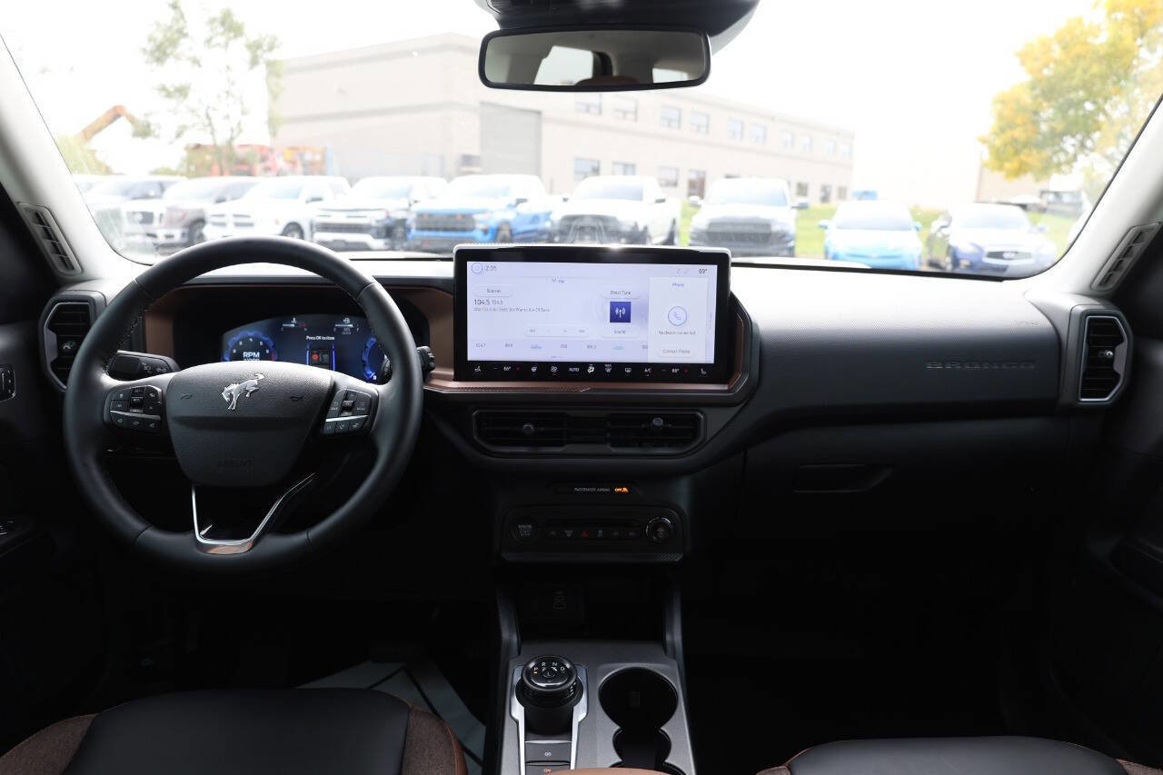 Used 2025 Ford Bronco Sport Outer Banks image 13