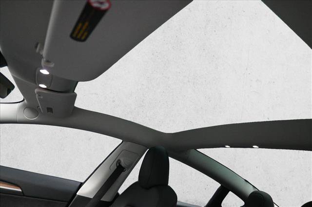 Used 2023 Tesla Model 3 Standard Range RWD image 10