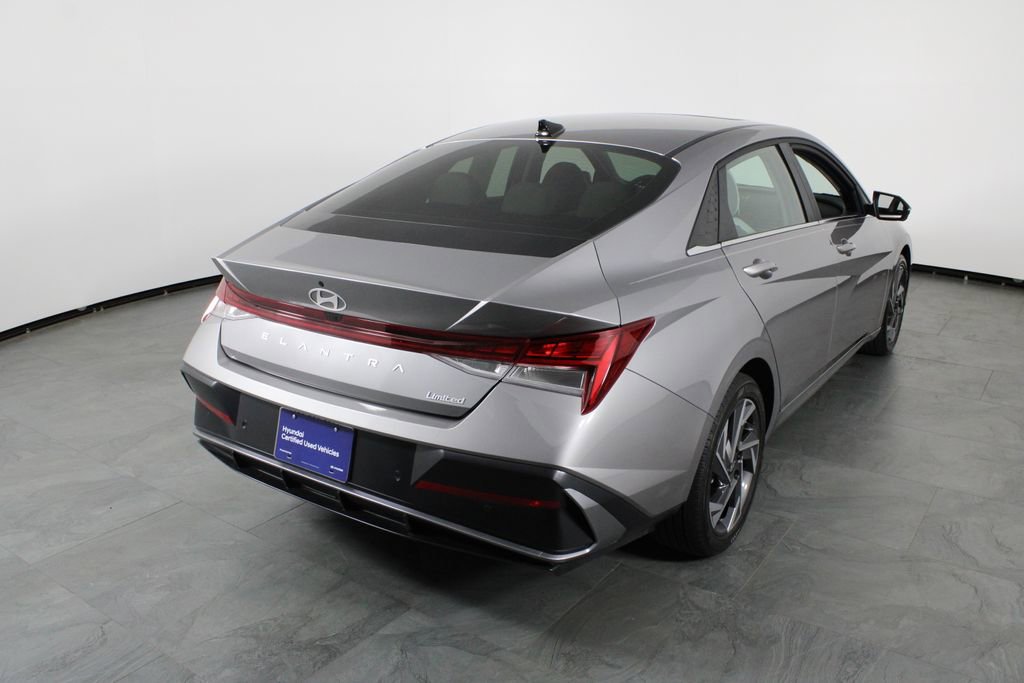 Certified 2024 Hyundai Elantra Limited FWD image 16
