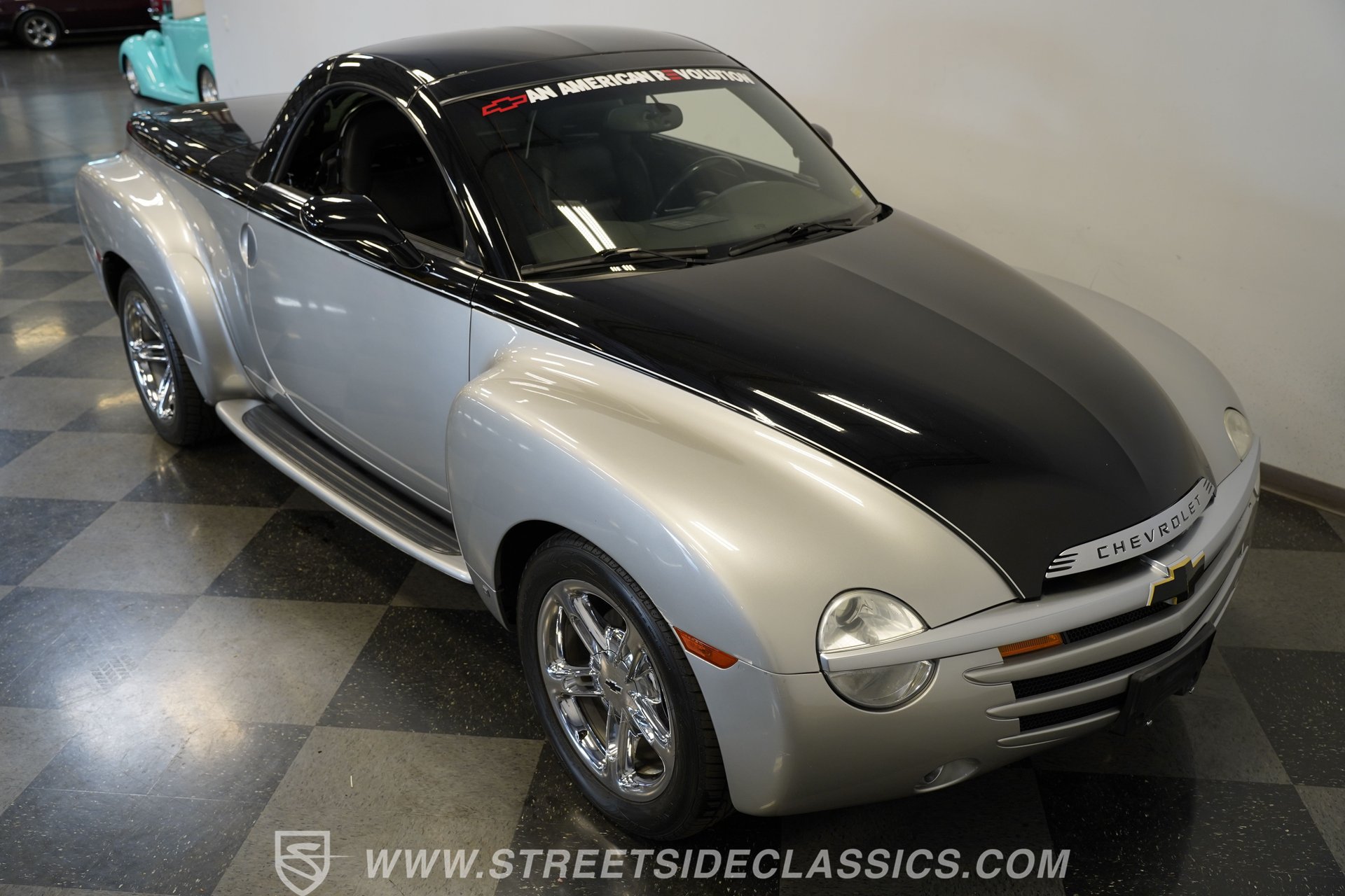 Used 2006 Chevrolet SSR w/ Preferred Equipment Group RWD image 36