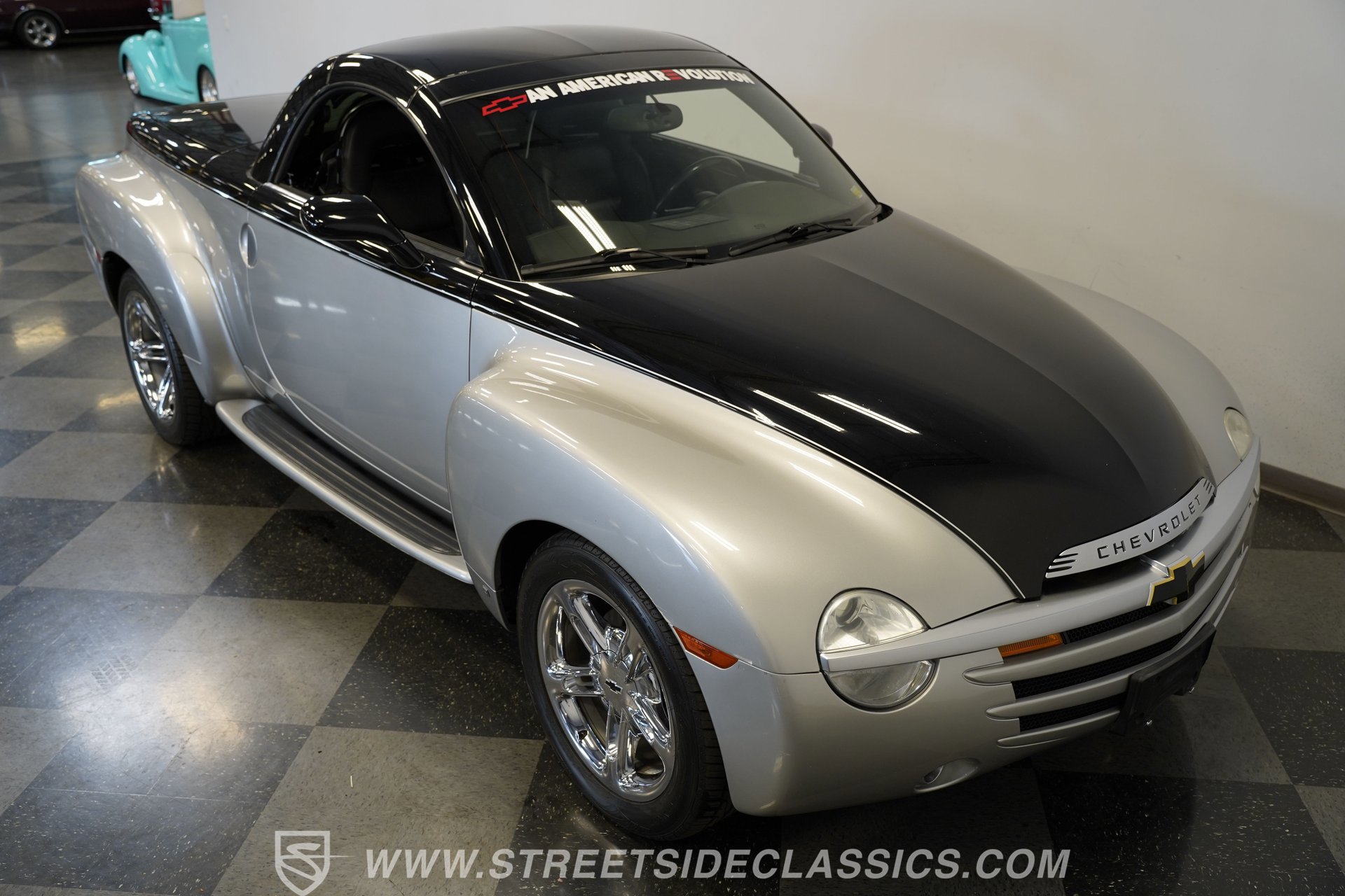 Used 2006 Chevrolet SSR w/ Preferred Equipment Group RWD image 36