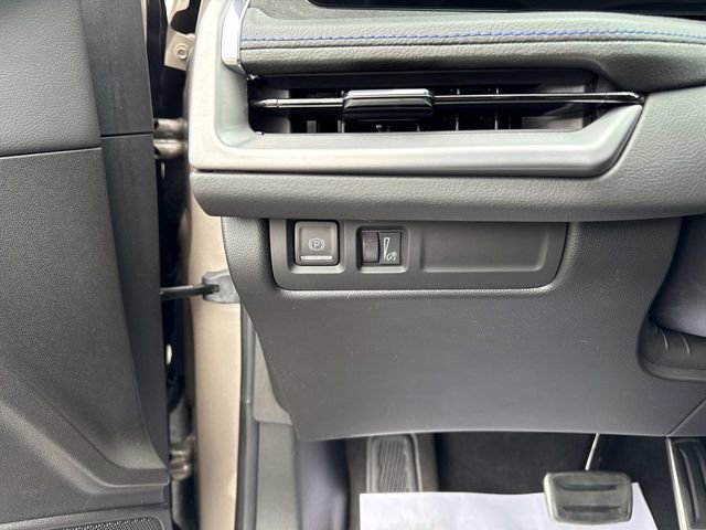 Used 2024 Cadillac XT4 Sport w/ Active Safety Package image 30