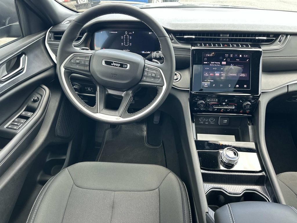 New 2026 Jeep Grand Cherokee L 4WD image 22