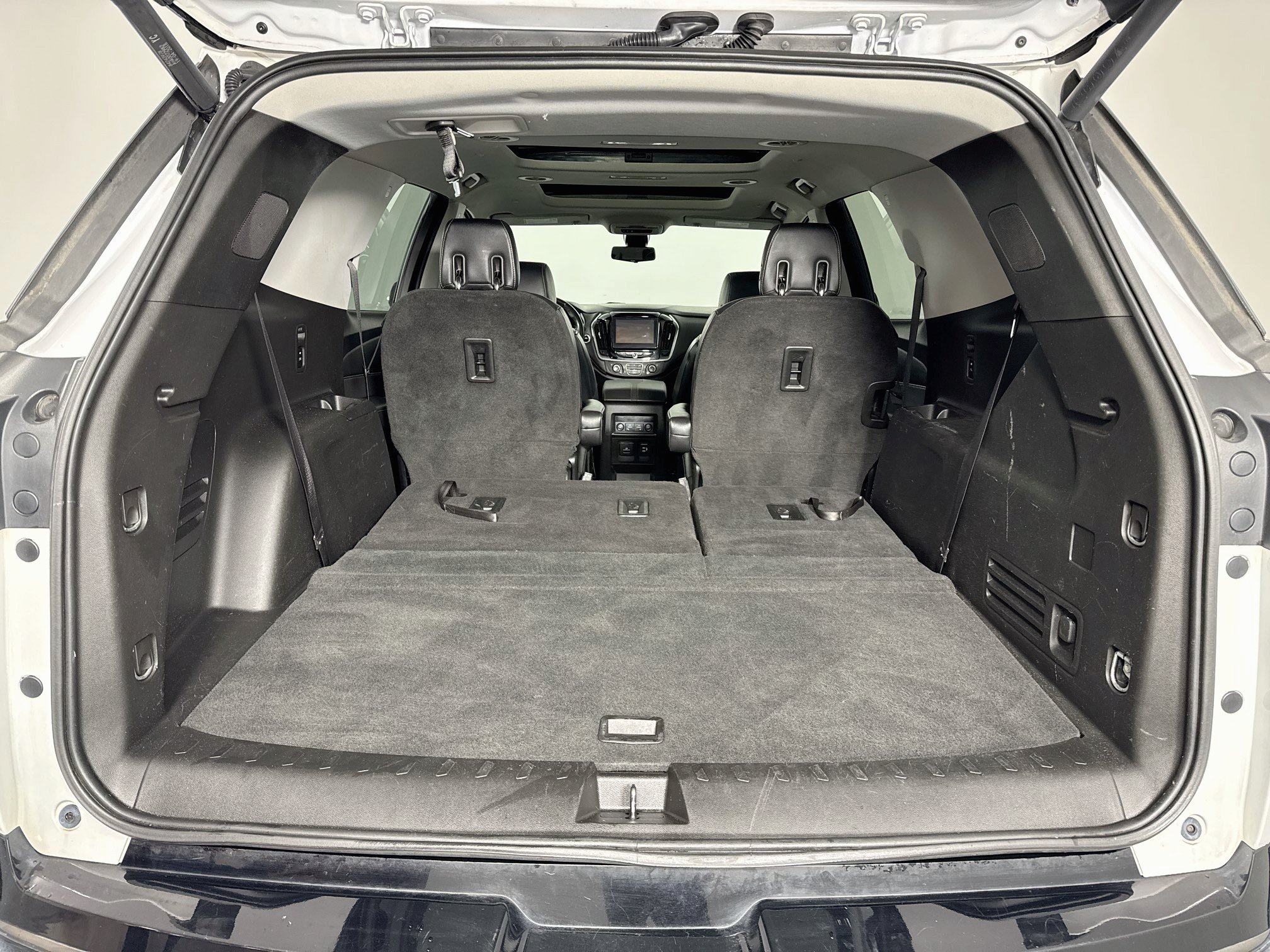 Used 2018 Chevrolet Traverse Premier w/ Redline Edition AWD/4WD image 28