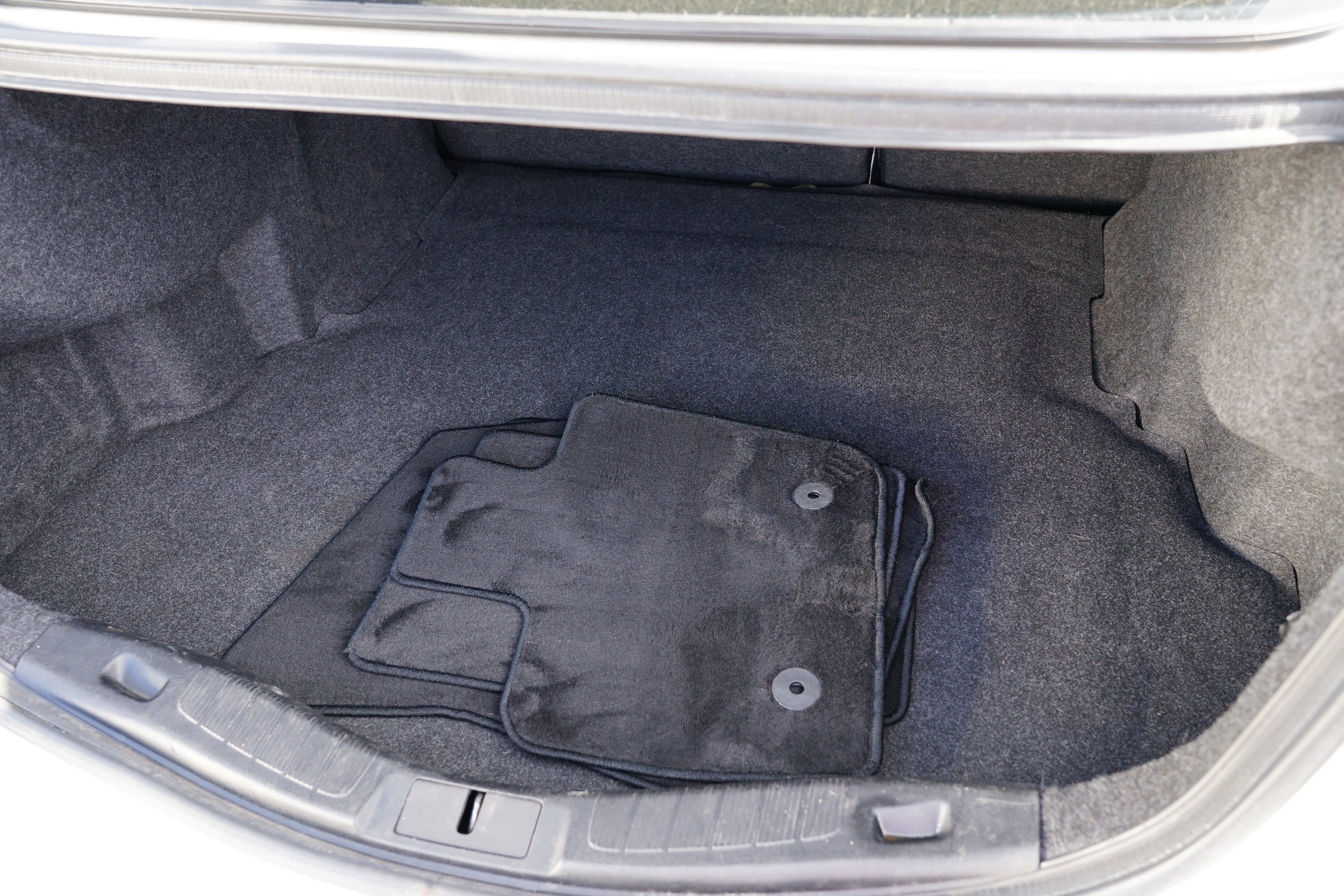 Used 2017 Ford Fusion SE w/ Fusion SE Technology Package image 27