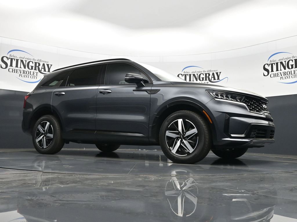 Used 2023 Kia Sorento EX image 17