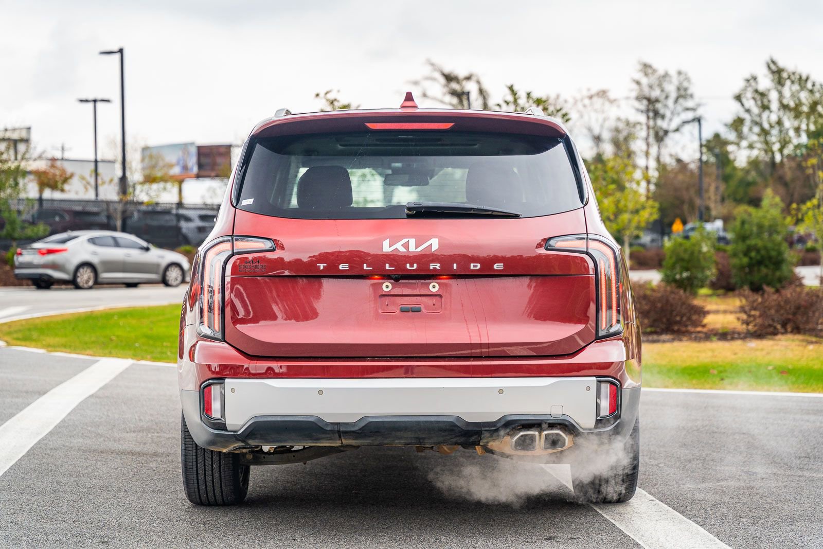 Used 2023 Kia Telluride EX w/ EX Captain's Chair Package image 6