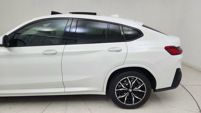 Used 2025 BMW X4 xDrive30i image 11