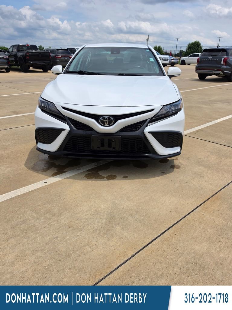 Used 2024 Toyota Camry SE FWD image 8