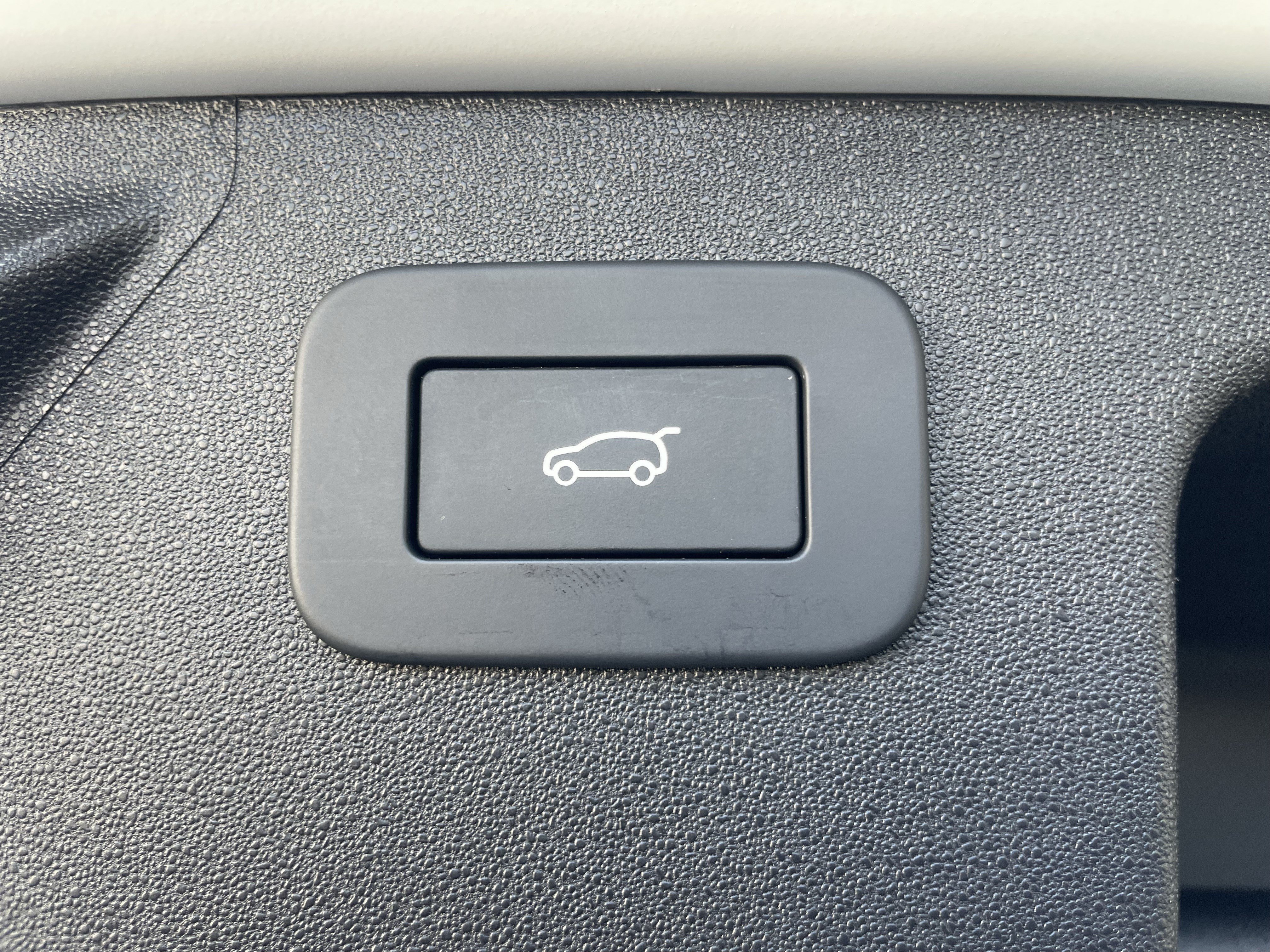 Certified 2025 Land Rover Discovery Sport S AWD/4WD image 37