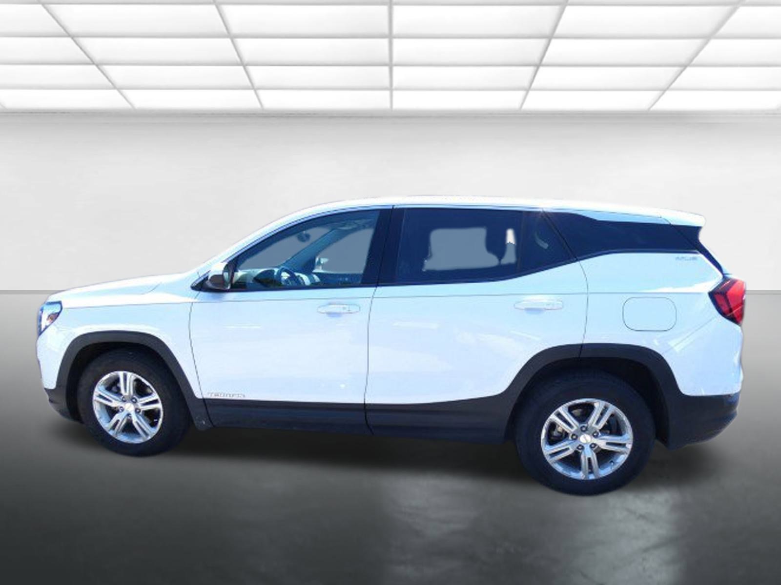 Used 2020 GMC Terrain SLE image 4