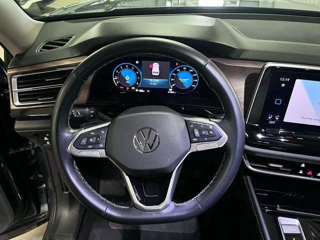 Used 2025 Volkswagen Atlas SE FWD image 19