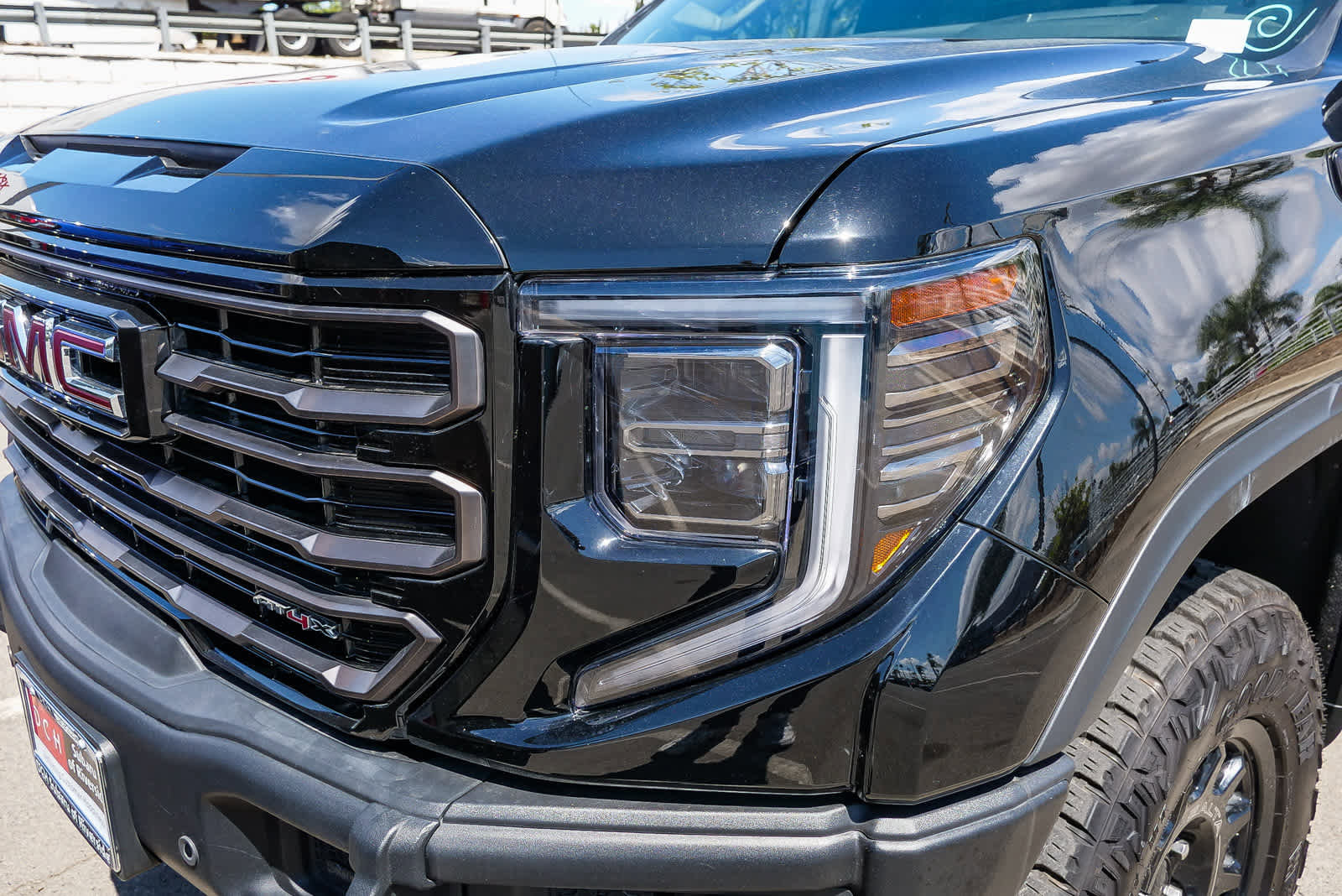 Used 2023 GMC Sierra 1500 AT4X w/ AT4X AEV Edition image 2