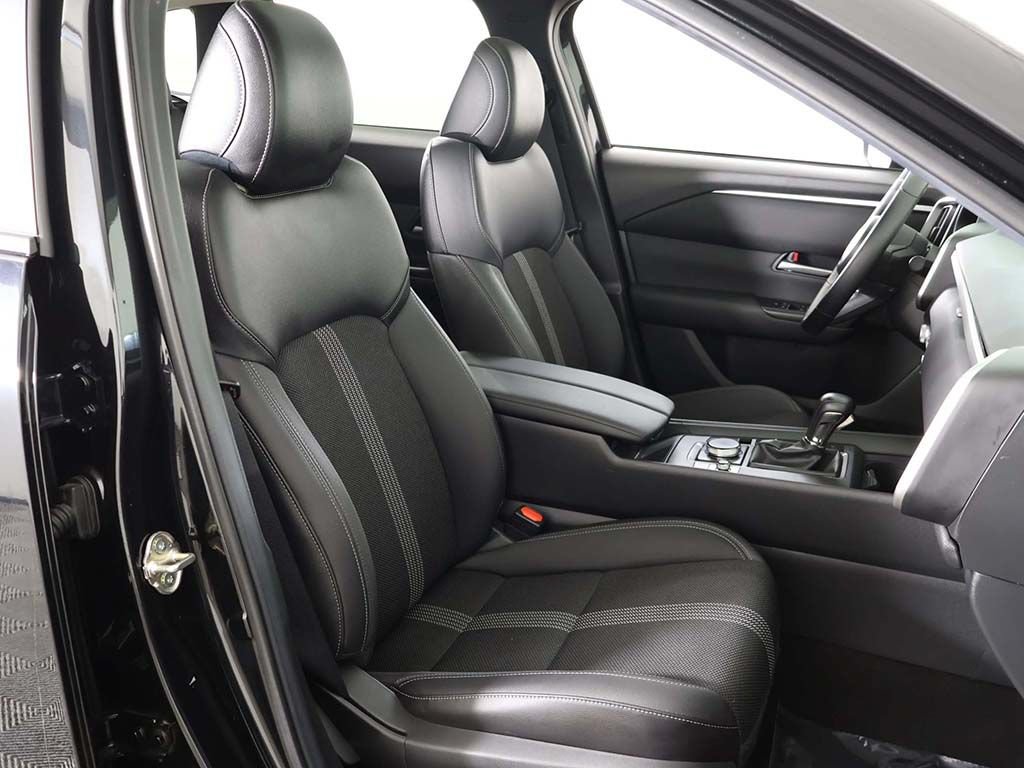 Used 2025 MAZDA CX-50 AWD 2.5 S w/ Premium Package image 32