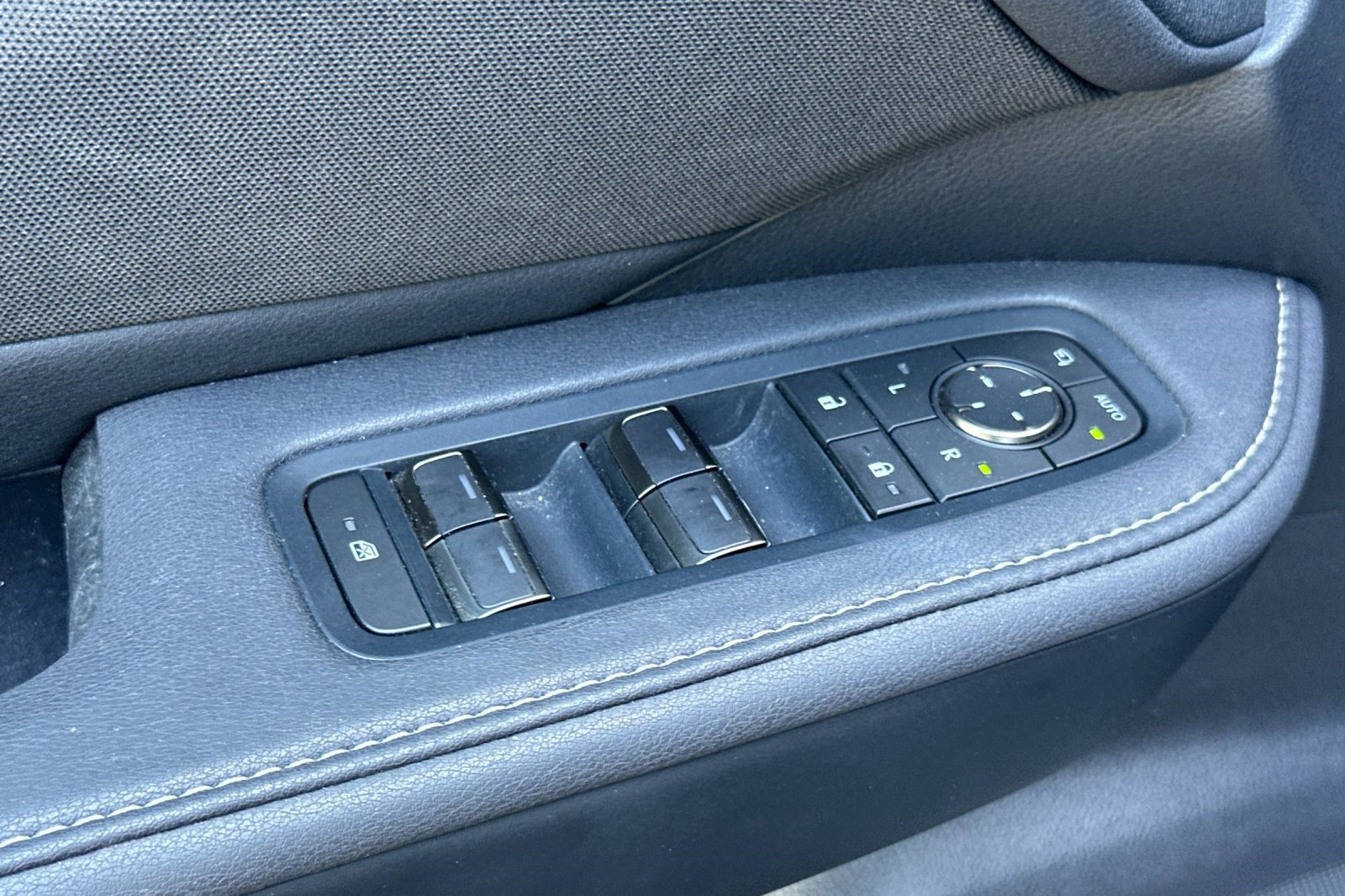 Certified 2025 Lexus TX 500h AWD w/ Technology Package image 13