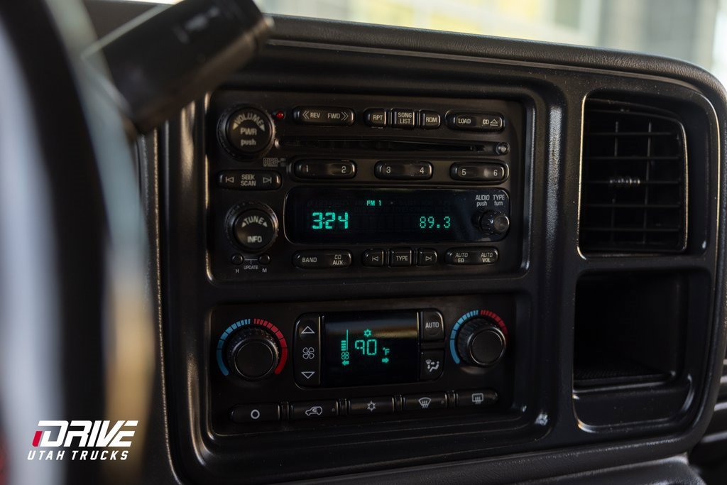 Used 2007 GMC Sierra 3500 SLT w/ Skid Plate Package image 31