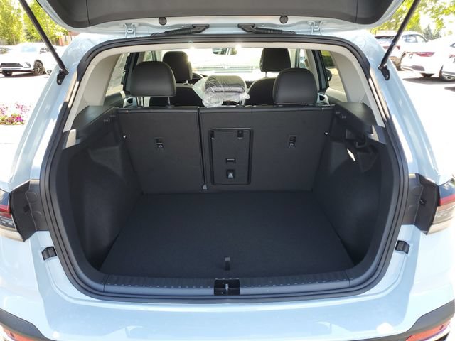 New 2026 Volkswagen Taos SE AWD/4WD image 8