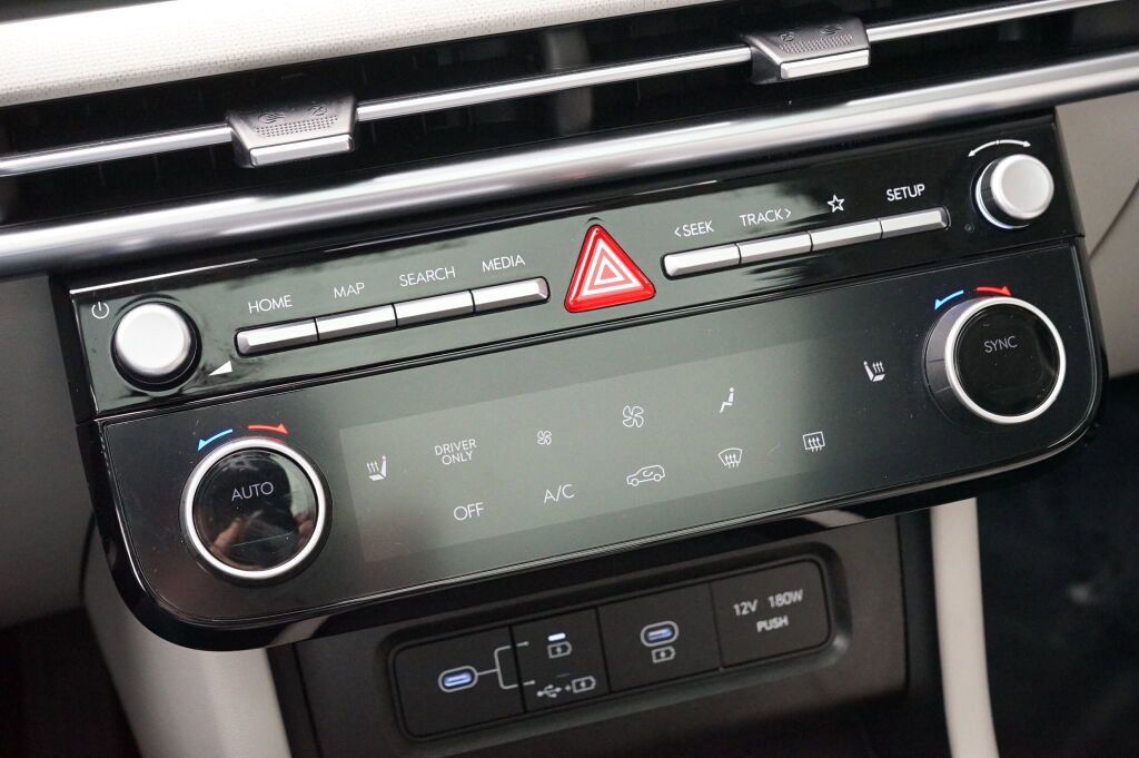 Certified 2025 Hyundai Tucson SEL AWD/4WD image 26