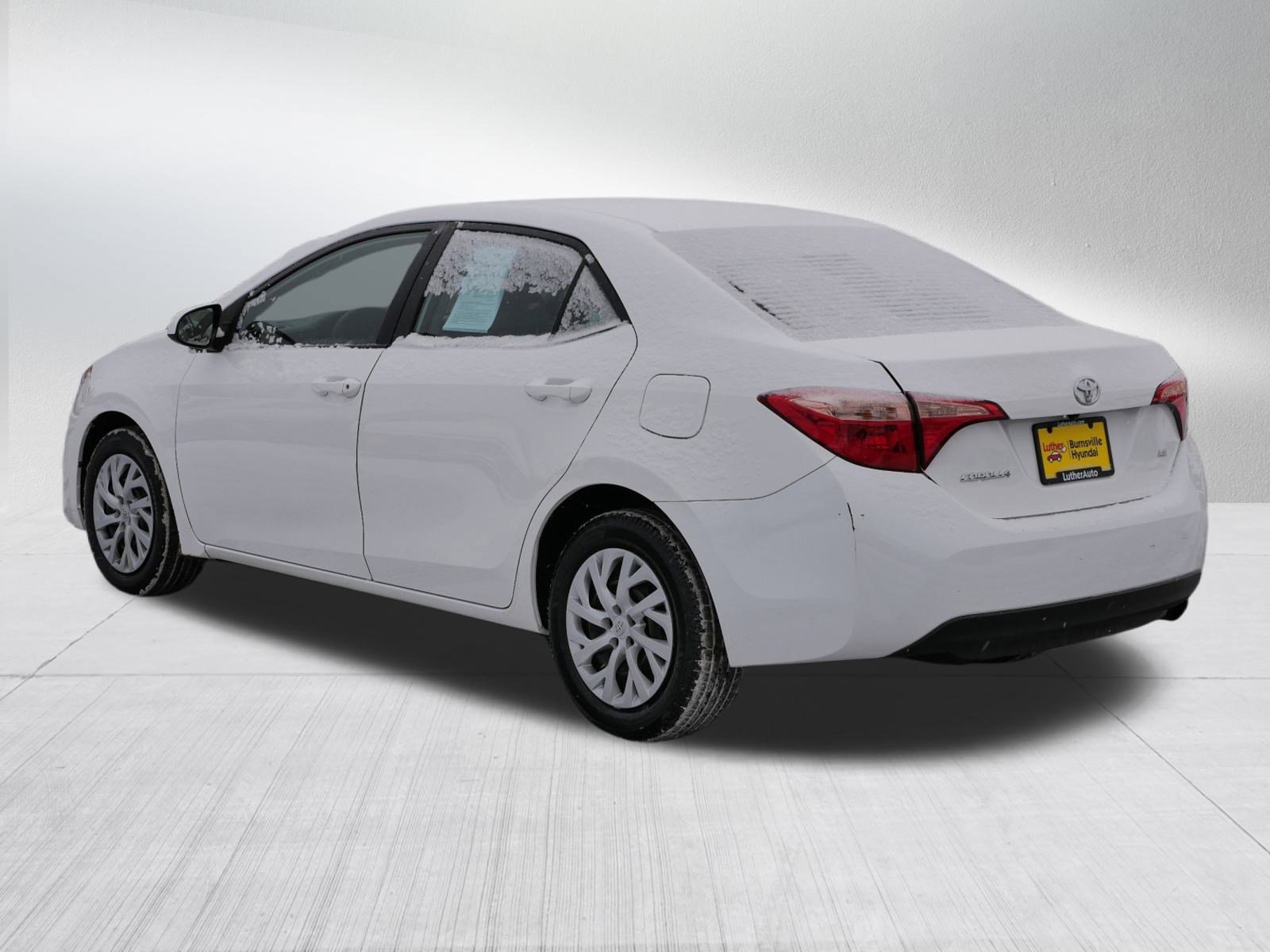 Used 2018 Toyota Corolla LE image 5