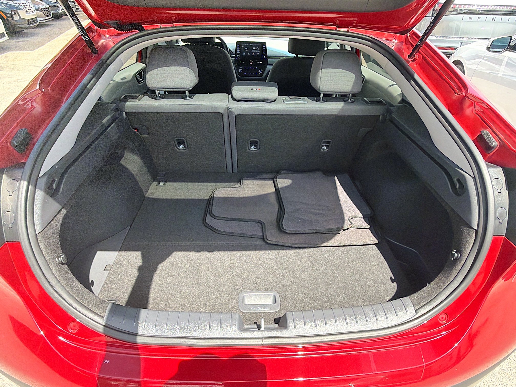 Used 2020 Hyundai Ioniq SEL FWD image 23