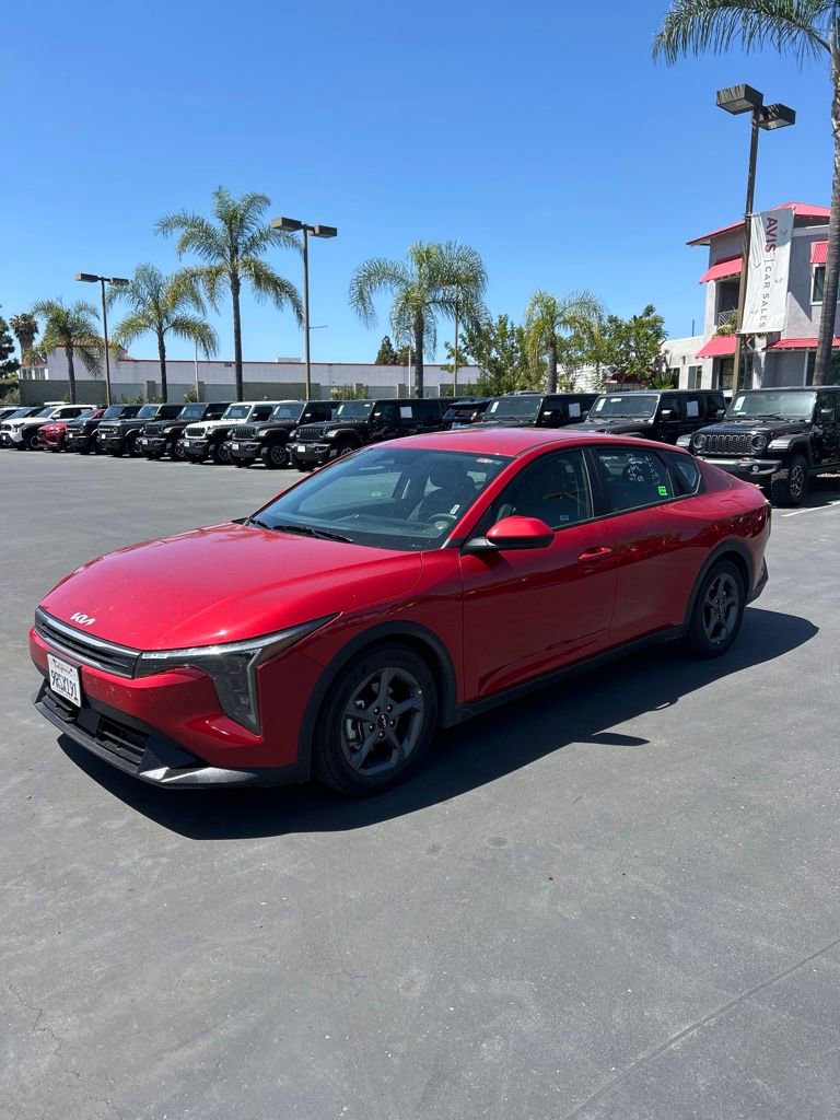 Used 2025 Kia K4 LXS image 1